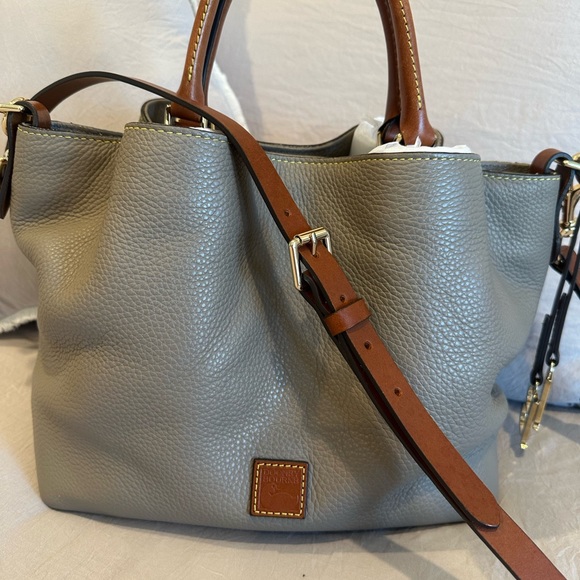 SOLD - Dooney Pebbled Grain Barlow bag- Taupe - Picture 14 of 15